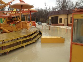 Лузановка: вода уходит, песок остается (фото)