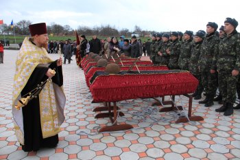 Это нужно не мертвым - это нужно живым: церемония перезахоронения воинов Великой Отечественной