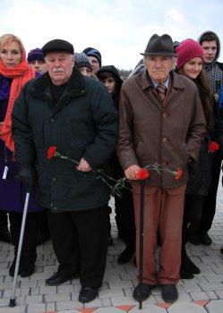 Это нужно не мертвым - это нужно живым: церемония перезахоронения воинов Великой Отечественной