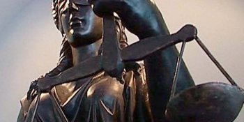 Прокуратура расследует факт полового сношения оперативника с несовершеннолетней