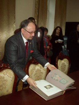 Русскому языку быть!