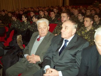 Люди в форме – всегда на первых рубежах