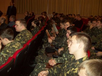 Люди в форме – всегда на первых рубежах