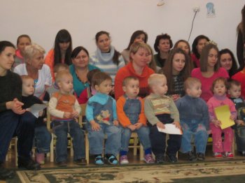 Детей поздравили с Днем святого Николая