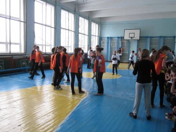 В отремонтированном за счет депутата спортзале прошли первые соревнования