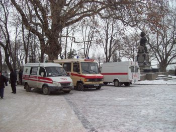 Хроника событий с Думской в Одессе: Водичкой по штурмующим