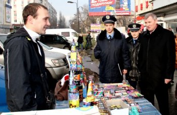 Начались облавы на торговцев пиротехникой