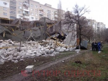 МЧС: официальное сообщение об обрушении в Одессе строящегося здания магазина «Таврия» (Видео)