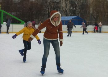 Одесситы проверили состояние ледового катка в Ильичевске