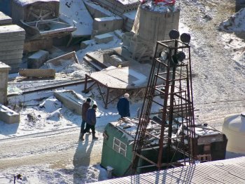 Кто компенсирует строителям вынужденный простой?