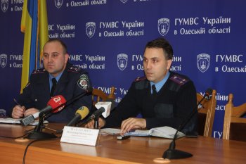 Милиция пока не штрафует за курение в неположенных местах