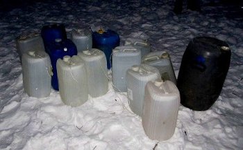 Пограничники нашли канистры со спиртом в 20 метрах от держрубежа