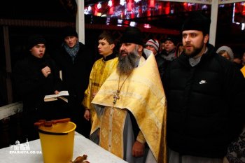 Крещенские купания в районе Свято-Успенского Патриаршего мужского монастыря