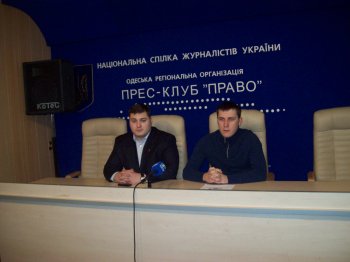 Нацики пиарятся на трусости украинской власти