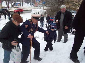 Память о подвиге Александра Маринеско