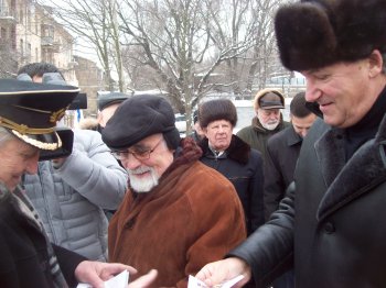 Память о подвиге Александра Маринеско