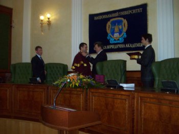 Министр МВД стал почетным доктором одесского вуза