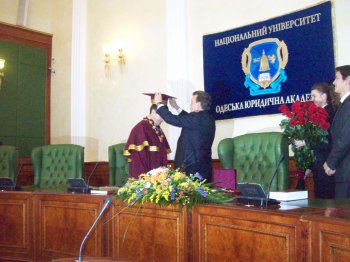 Министр МВД стал почетным доктором одесского вуза