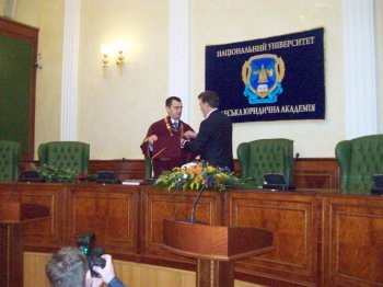 Министр МВД стал почетным доктором одесского вуза