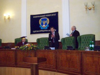 Министр МВД стал почетным доктором одесского вуза