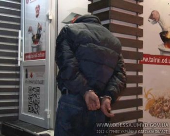 Лейтенант милиции Роман Стрелецкий в одиночку обезоружил убийцу и удерживал его до прибытия наряда