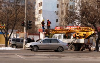 Одесситы протестуют против «нелогичных» дорожных знаков и сами начинают их срывать