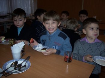 В Одессе проверено качество питания в пяти школах Суворовского района