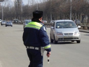 Водителей не будут штрафовать за использование шин не по сезону