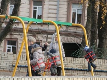 Нардеп хочет поменять правила усыновления