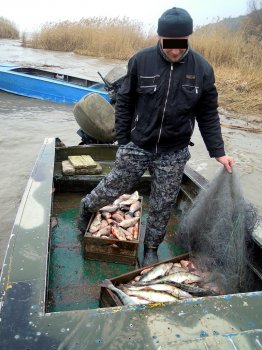 На Днестровском лимане задержан рыбак с незаконными 110 кг рыбы
