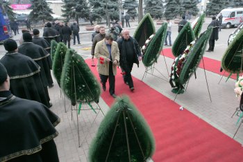 В воскресенье пройдут похороны авиадиспетчера Дмитрия Песни