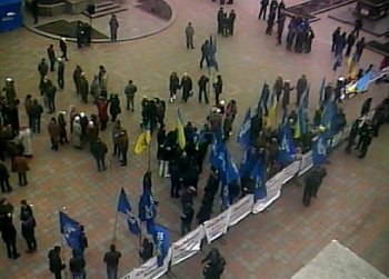 Митингующие одесситы расходятся с Думской площади