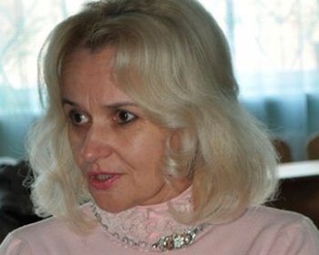 Знаменосец "Свободы" Ирина Фарион уже с переводчиком с русского на украинский язык