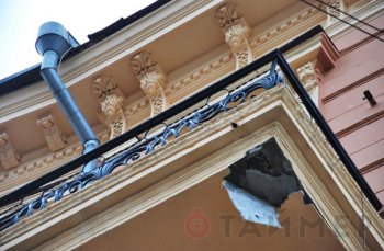 У легендарного «дома-стены» в Одессе новая беда