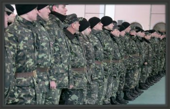 Младший лейтенант - парень молодой....
