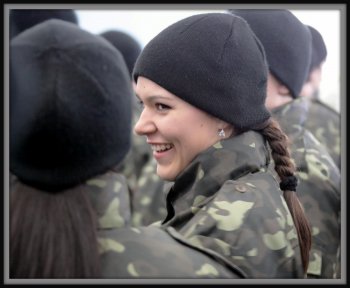 Младший лейтенант - парень молодой....
