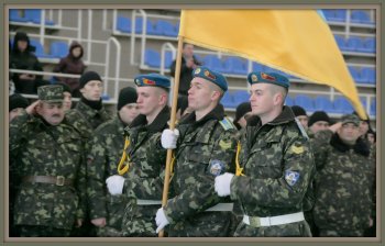 Младший лейтенант - парень молодой....