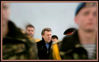Младший лейтенант - парень молодой....