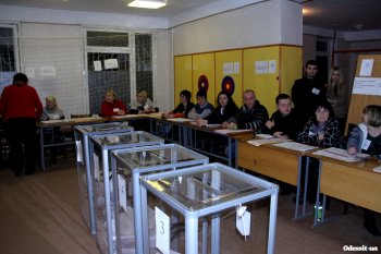 Данные экзит-поллов: уверенно лидирует Людмила Варавва
