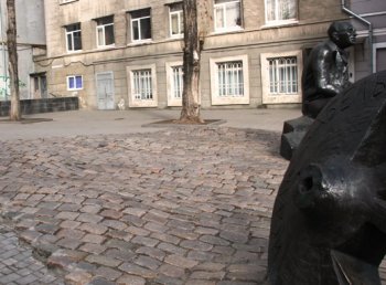 В Одессе  предотвращено воровство скамеек в районе памятника Бабелю
