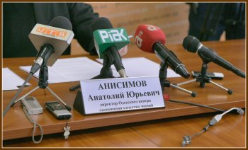 Абитуриентов на тестировании ожидает жесткий фейс-контроль
