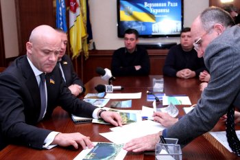 Геннадий Труханов: Накануне курортного сезона надо срочно решить проблему канализационного коллектора в Суворовском районе
