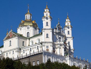 Филаретовцы объявили войну за Почаевскую лавру