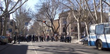 Протестующие инвесторы недостроев в ожидании городского головы Одессы