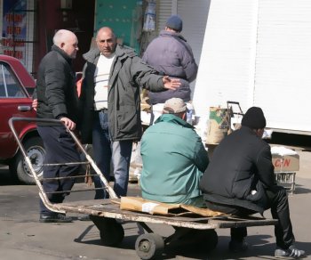 На Новощепном ряду парализовано движение (фото)