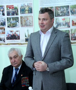 Юрий Преснов поздравил женщин из городского Совета ветеранов (фото)