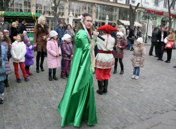 Одесса, 8 марта: Дерибасовская гуляет!