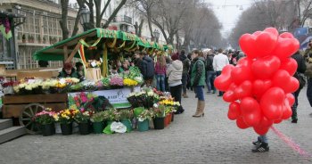 Одесса, 8 марта: Дерибасовская гуляет!