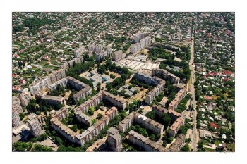 Киевскому району 50 лет. Одних поздравлений с плаката мало!