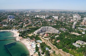 «Викоил» обещает золотые горы: Лишь бы пустили на побережье. Одесситы возмущены